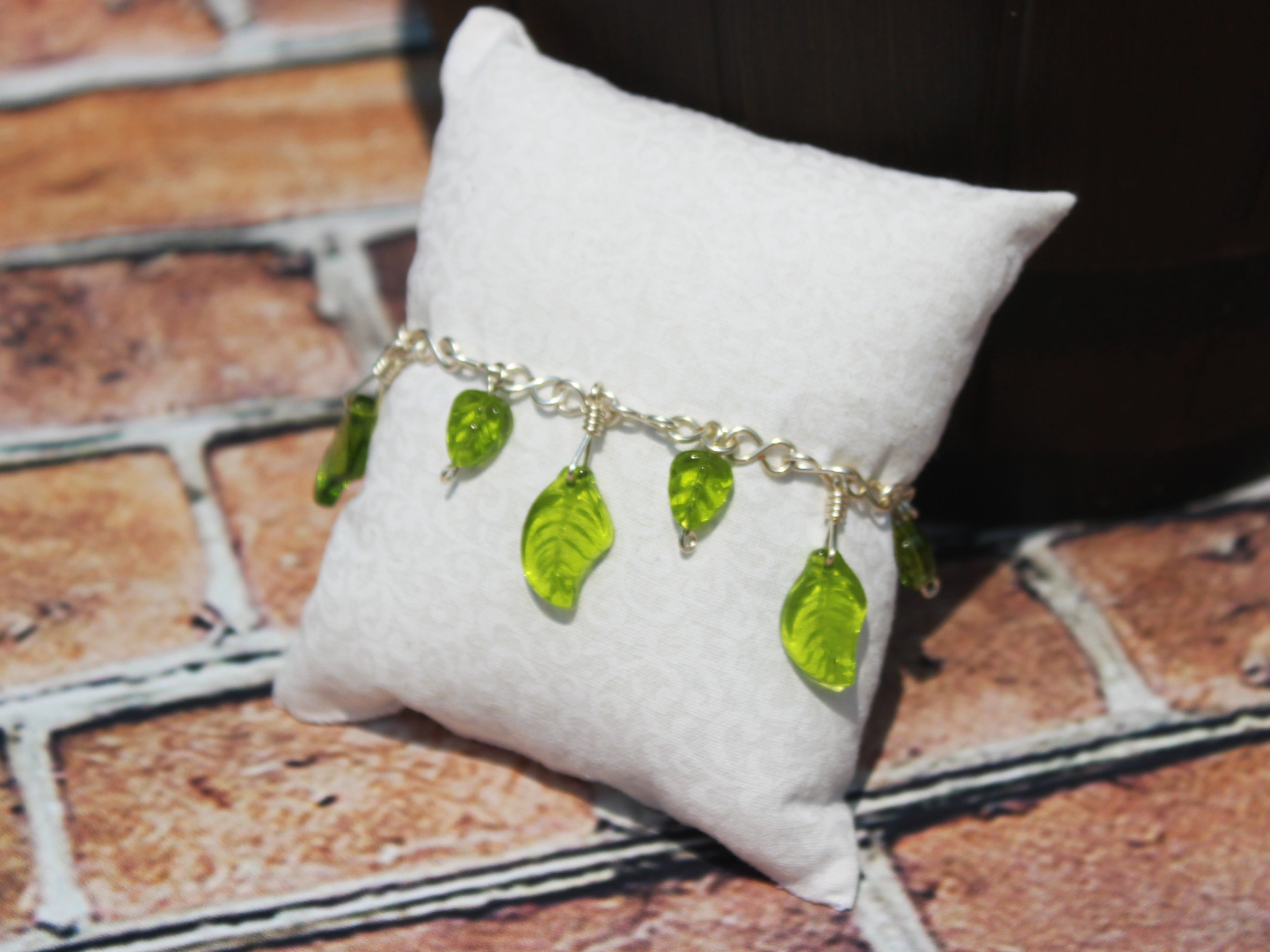 Handcrafted Green Czech Glass Leaf Bracelet in Silver Plated Wire 7.00"